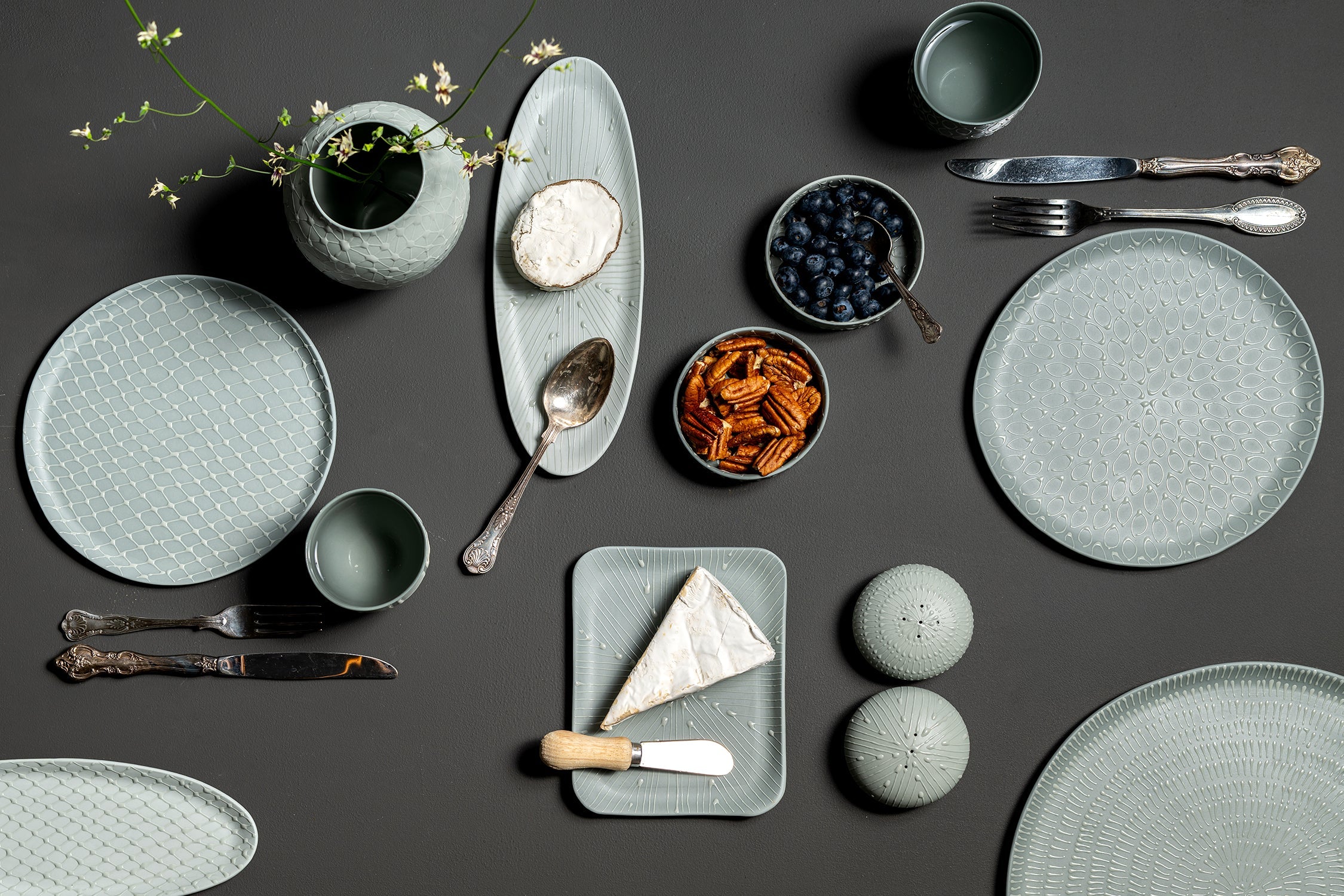 GRAY NORDIC COLLECTION