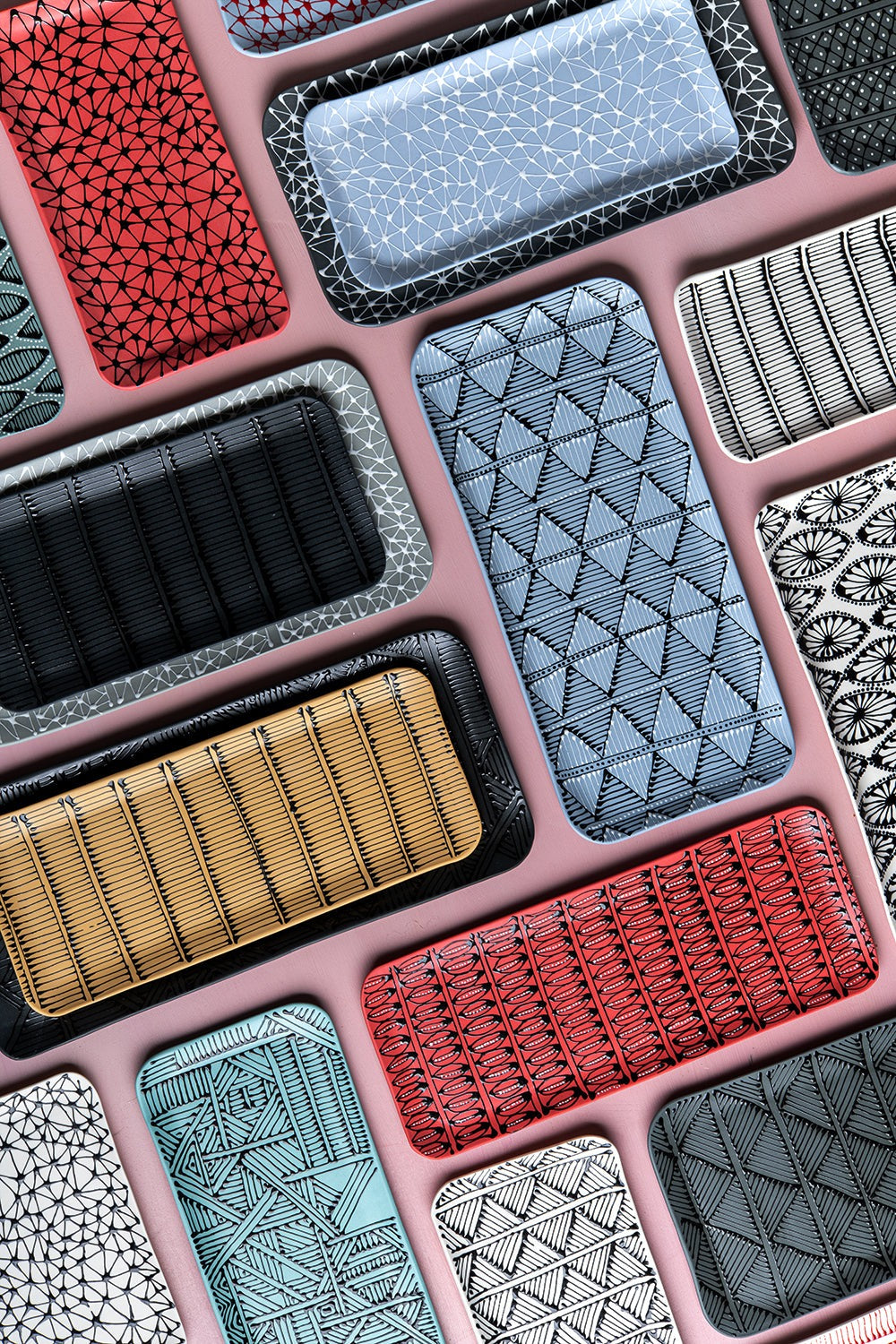 Small Rectangular tray | Black with black ladder strips - Maiyanbenyona