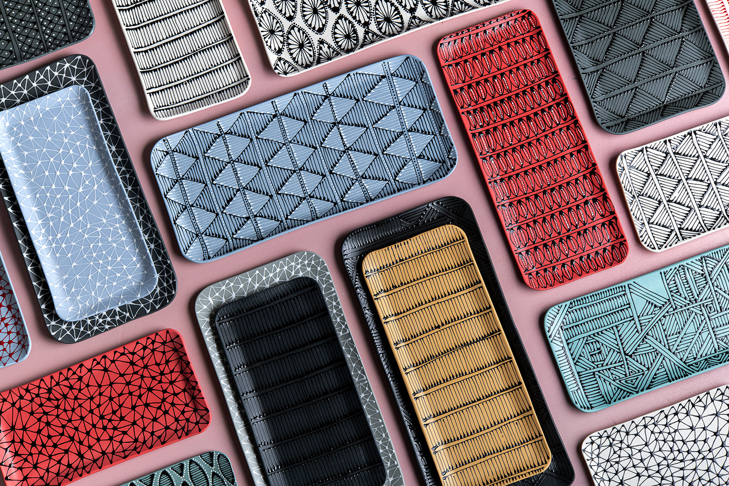 Small Rectangular tray | Black with black ladder strips - Maiyanbenyona