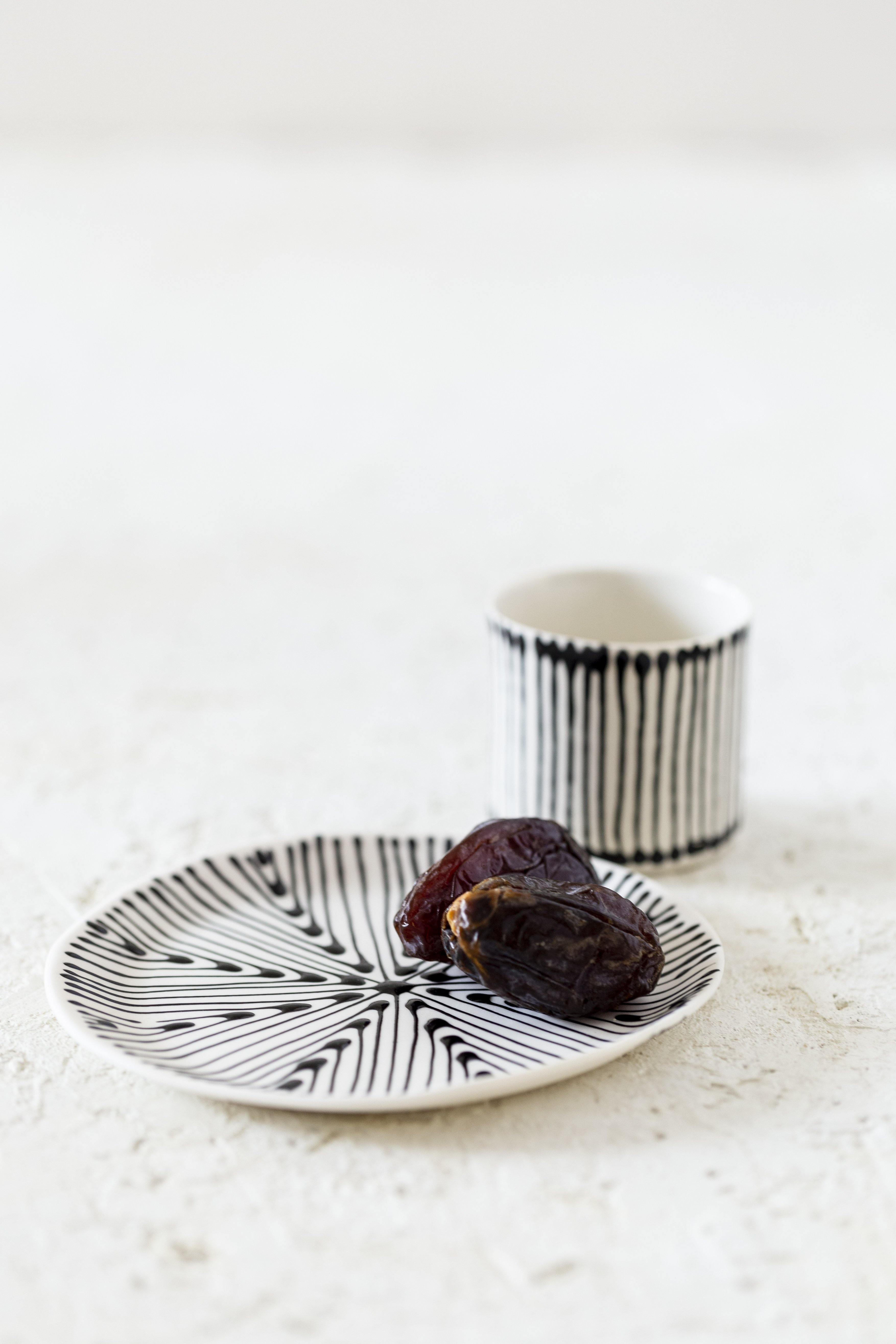 Shira Espresso cup | White with black dots - Maiyanbenyona
